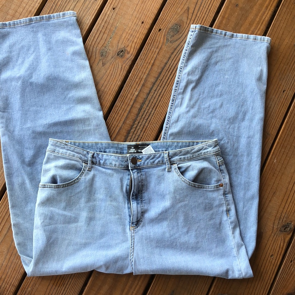 Permanent High Rise Jeans - Picture 2 of 3